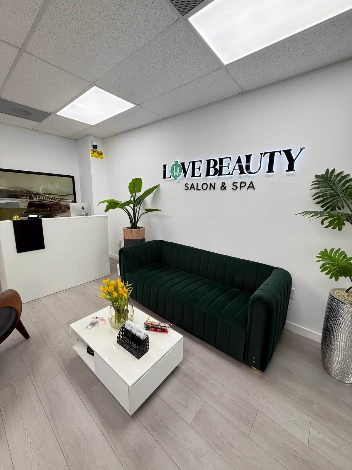 Live Love Beauty Salon Hialeah FL — nail salon and beauty services